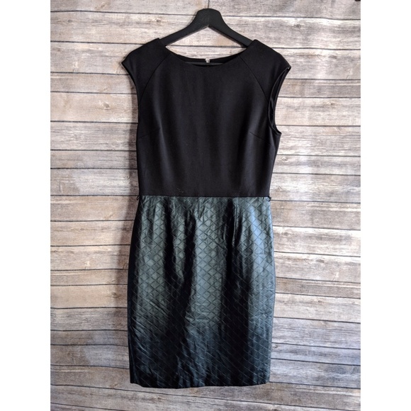 Calvin Klein Dresses & Skirts - Calvin Klein Quilted Faux Leather Bottom Dress